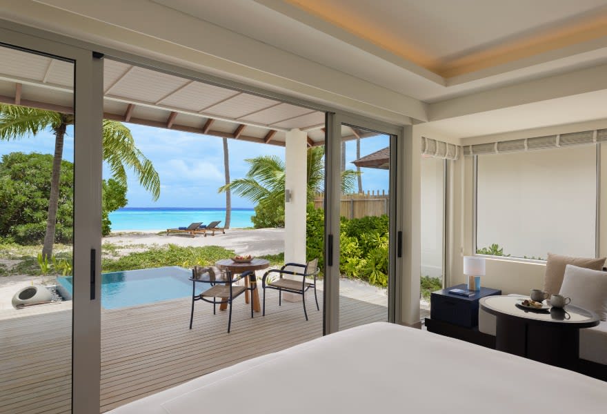 Premium Beachfront Room photo 9